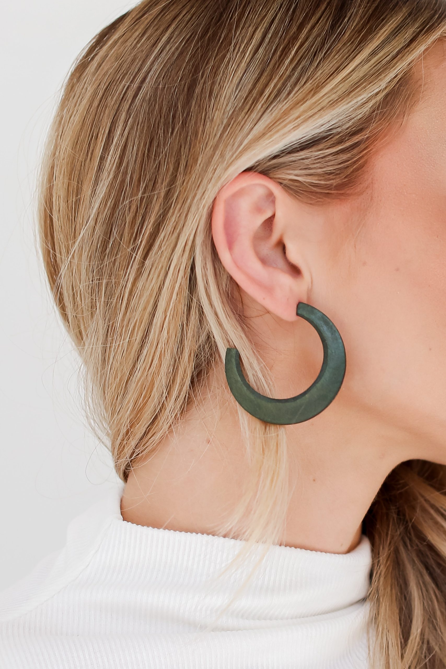 shopdressup_green_hoop_earrings1-2.jpg